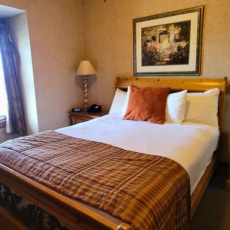 Altland House Inn & Suites Abbottstown Eksteriør bilde