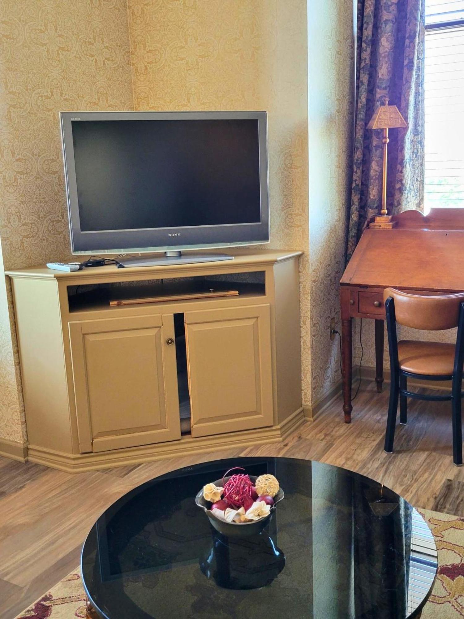 Altland House Inn & Suites Abbottstown Eksteriør bilde